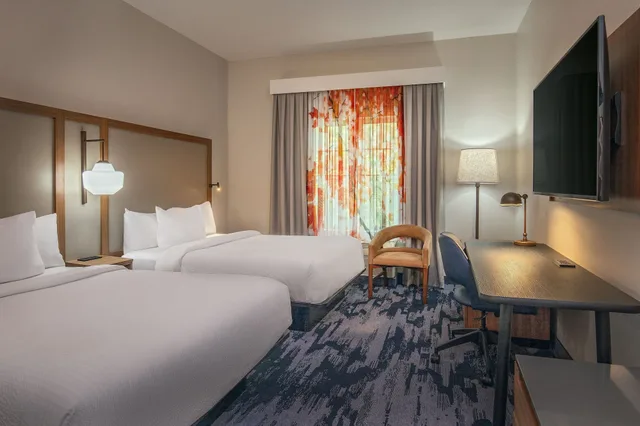 غرفة بسريرين كوين، Fairfield Inn And Suites Brunswick Freeport 2/4