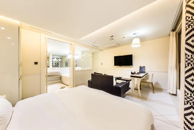 جناح، Hotel Cullinan Wangsimni 2/5