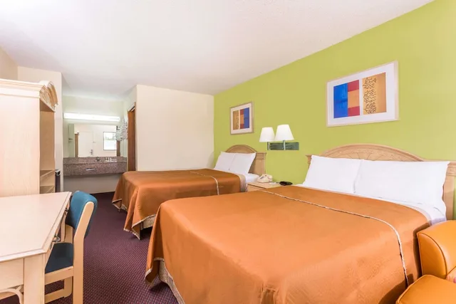 غرفة بسريرين مزدوجين، Travelodge by Wyndham Cordele 1/3