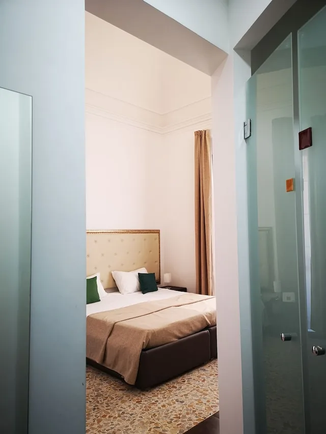 غرفة كومفورت ثلاثية بسرير مزدوج وسرير فردي، Hotel Valentino 1/10