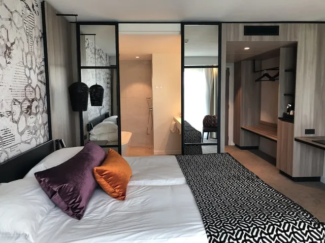 غرفة ديلوكس بسرير كينج، Van der Valk Hotel Maastricht 1/3