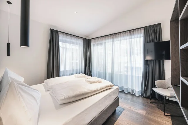 بنتهاوس حصري بسريرين كوين بإطلالة على الجبل بشرفة بغرفتي نوم مع أريكة، Residence Villa Aquila Adler 1/7