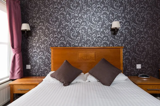 غرفة بسرير مزدوج، Dog Amp Bear Hotel 1/3