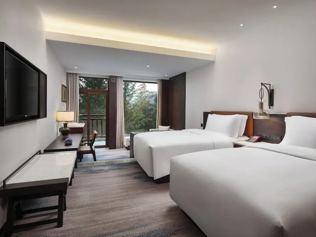 Premium, Multiple Beds, Balcony, Club Lounge Access، Intercontinental Jiuzhai Paradise 3/10