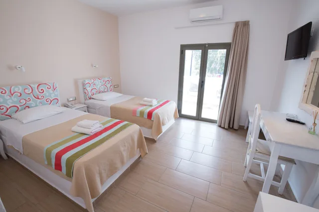Standard, Double Bed, Olympic Hotel 1/6