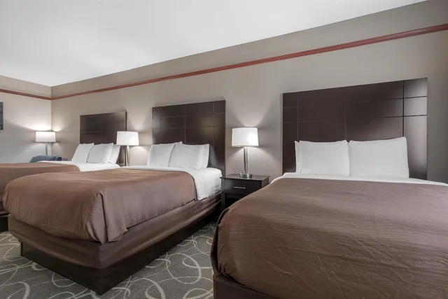 غرفة قياسية بسريرين كوين، Best Western Limestone Inn & Suites 5/7
