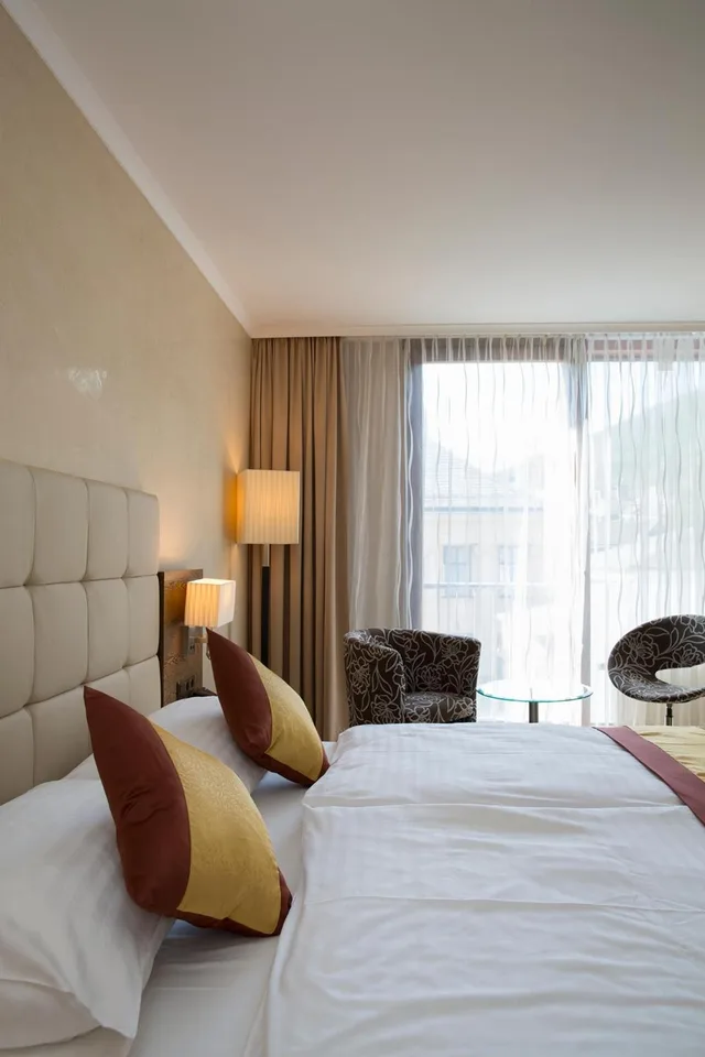 غرفة بسرير مزدوج، SACHER BADEN 2/4