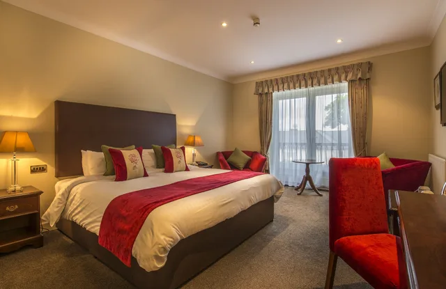 غرفة سوبيريور بسرير كينج، Best Western the Three Swans Hotel 2/5