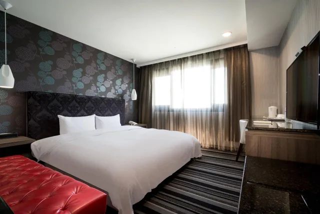 غرفة قياسية بسرير مزدوج، Zaw Jung Business Hotel 2/2