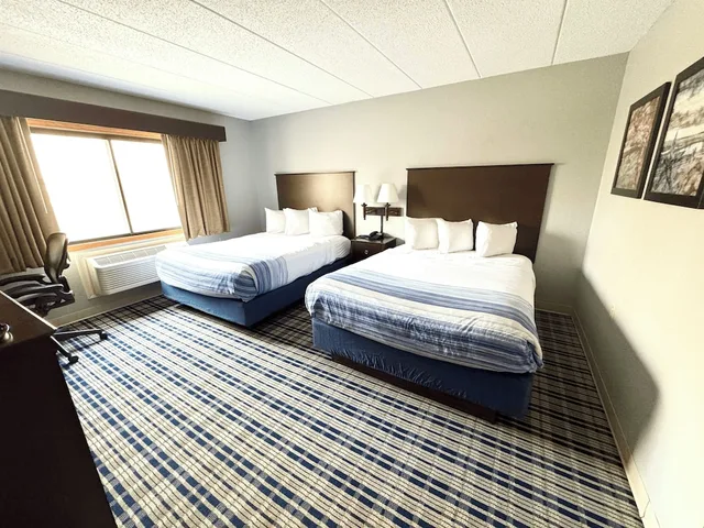 غرفة بسريرين كوين لذوي الإعاقة، AmericInn by Wyndham Ames 3/5