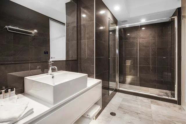 جناح بسرير كينج، Canberra Rex Hotel 3/3