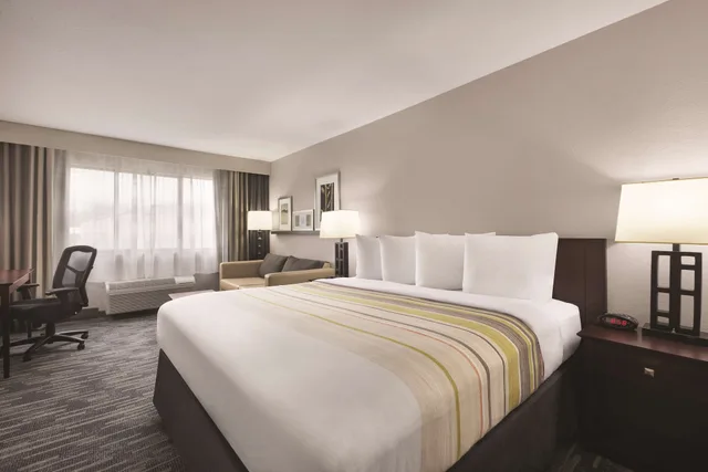 جناح استوديو بسرير كينج مع أريكة، Country Inn & Suites by Radisson, Abingdon, VA 1/3
