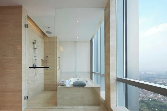 جناح جونيور ركني بسرير كينج، THE WESTIN JAKARTA 3/3