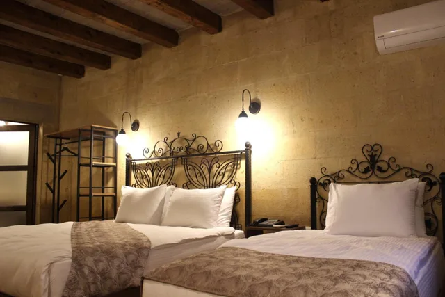 غرفة ثلاثية بحوض استحمام، Kayra cave suites 3/9