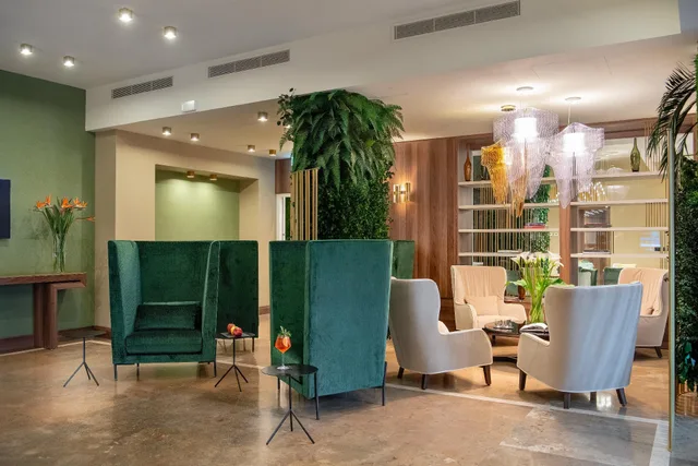 Business, Hotel Tocq 1/1