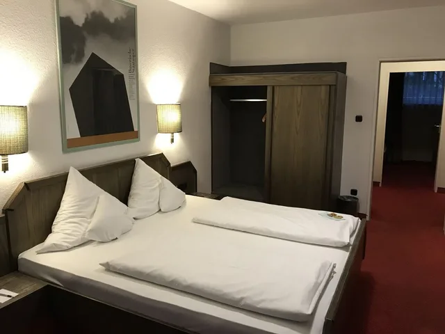 غرفة ثلاثية بسريرين منفصلين بإطلالة على المدينة مع أريكة، Hotel Nymphenburg City 5/10