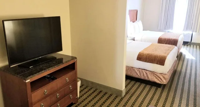 جناح بسريرين كوين، Best Western North Roanoke 3/6
