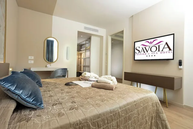 جناح بسرير كوين مع أريكة، Savoia Thermae Spa 3/8