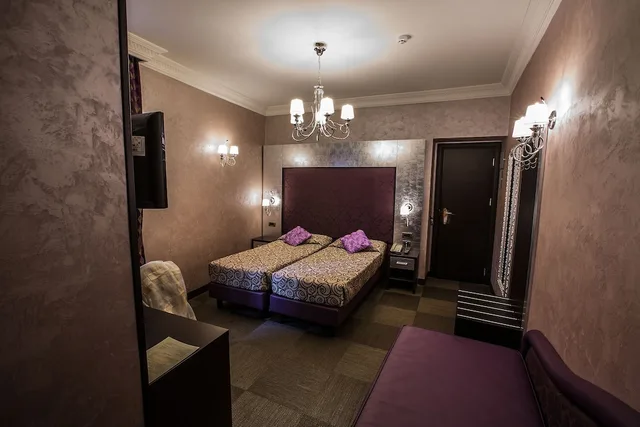 غرفة كلاسيكية بسرير كوين، Hotel Romano 2/3