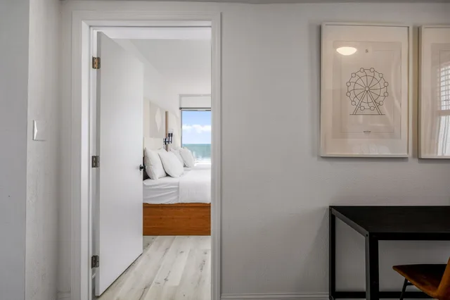 2 Bedrooms, Deluxe, Penthouse, Ocean View, Kitchen, The Waves Hotel at Myrtle Beach 3/3