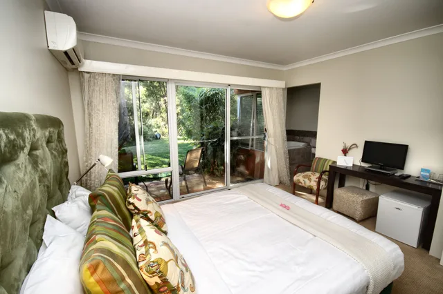 غرفة فاخرة بسرير كينج بإطلالة على الحديقة، MARGARET RIVER BED AND BREAKFAST 2/10