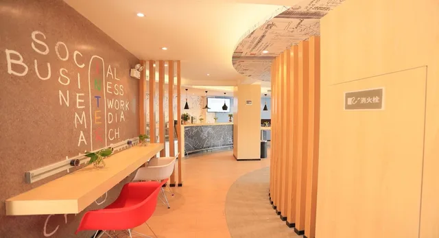 Ibis Xuzhou East Huaihai Road Hotel، Yunlong 5/41