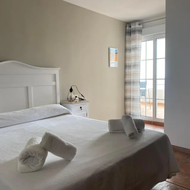 شقة عصرية بشرفة بغرفتي نوم، Aparthotel Vistamar 2/4