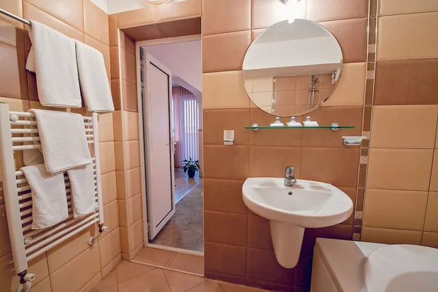 Room, Twin Beds, Gran Ivan 3/6
