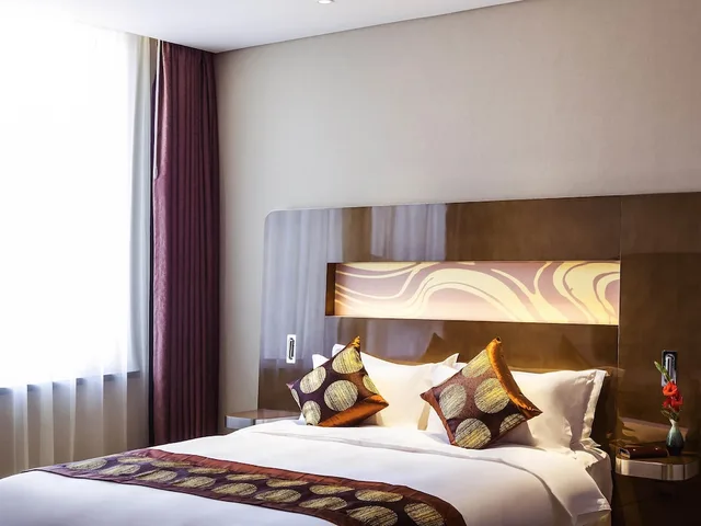 Superior, King Bed, NOVOTEL DAQING HAOFANG 1/2