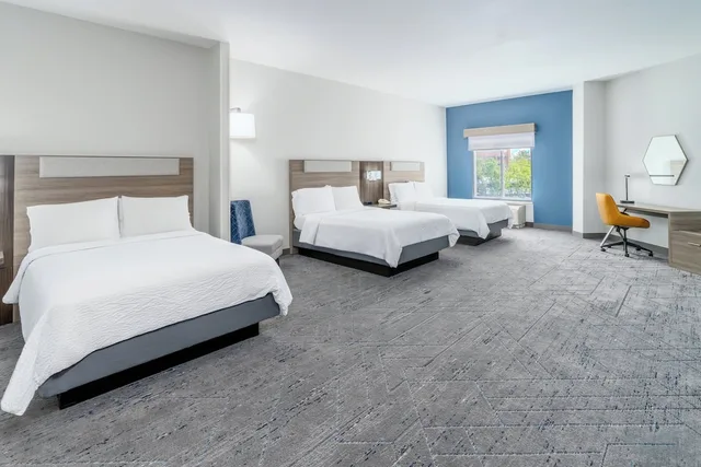 جناح بسريرين كوين، Holiday Inn Express Hotel And Suites Denver North Thornton 1/4