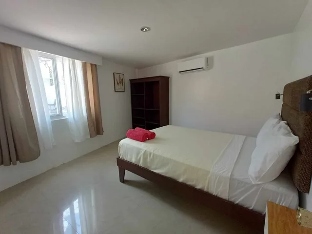 جناح جونيور بسريرين كوين، Heartland Hotel Service Rooms And Apartments 1/3