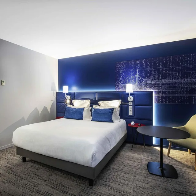 غرفة قياسية بسرير مزدوج بشرفة، Hotel Mercure Toulon La Seyne-Sur-Mer 7/9