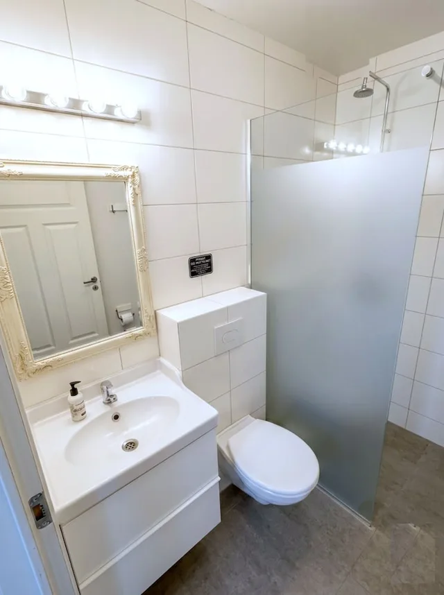 غرفة بسرير كوين، Hotel Laekur 10/10