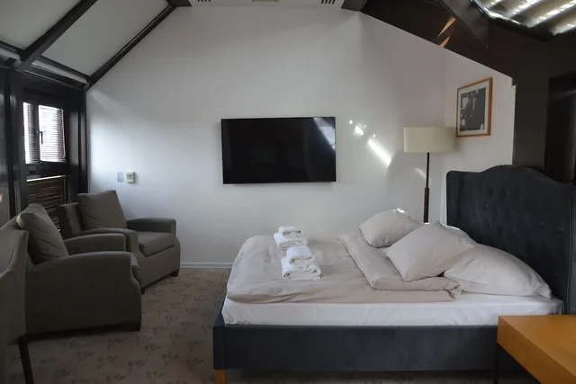 جناح ديلوكس بسريرين كينج، The Granary La Suite Hotel Executive Room Only 6/10