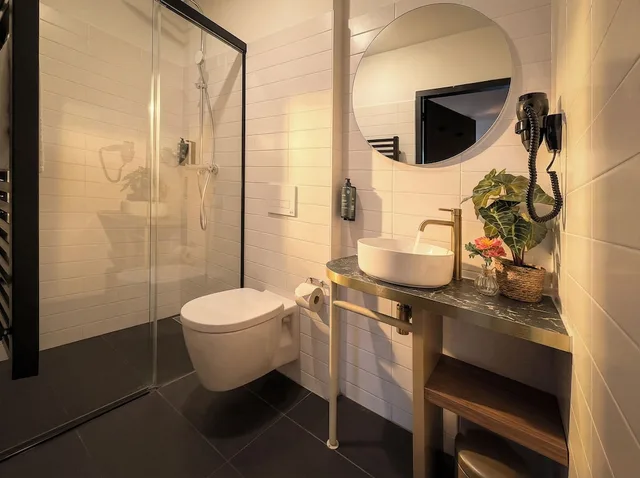 غرفة عائلية رباعية بسريرين مزدوجين، De Pijp Boutique Hotel 10/10