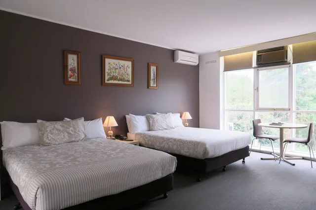 Room, 2 Queen Beds, The Lyndoch Motel 2/7