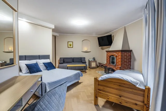 غرفة رباعية بسرير كوين مع أريكة، Royal Residence 3/10
