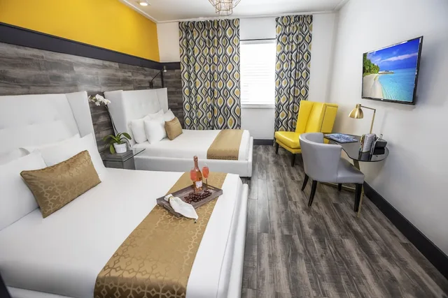 غرفة نوم مزدوجة بإطلالة على المسبح، Catalina Hotel & Beach Club 8/10