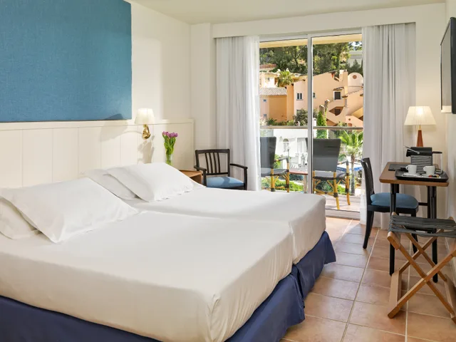 Room, Double Bed, Lateral Side Sea View، H10 Blue Mar - Adults Only 1/5