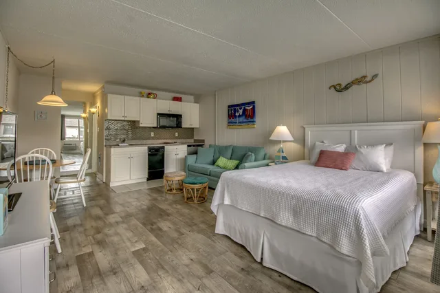 استوديو بسرير كوين مع أريكة، Beachcomber Resort 6/10