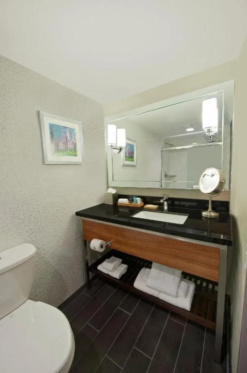 غرفة قياسية بسريرين كوين، Crowne Plaza Princeton Conference Center 5/5