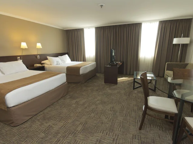 Room, Double or Twin Bed, Hotel Director Vitacura 2/5