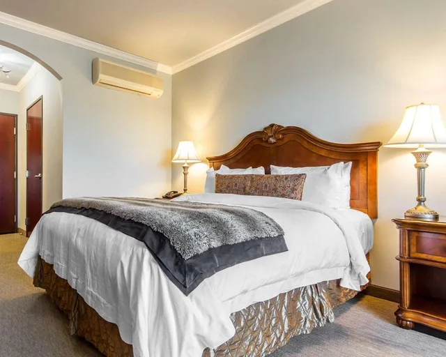 جناح بسرير كينج، Villa Montes Hotel Ascend Hotel Collection 1/1