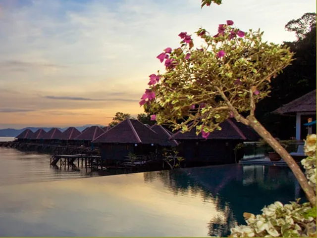 فيلا، Gayana Marine Resort 1/1