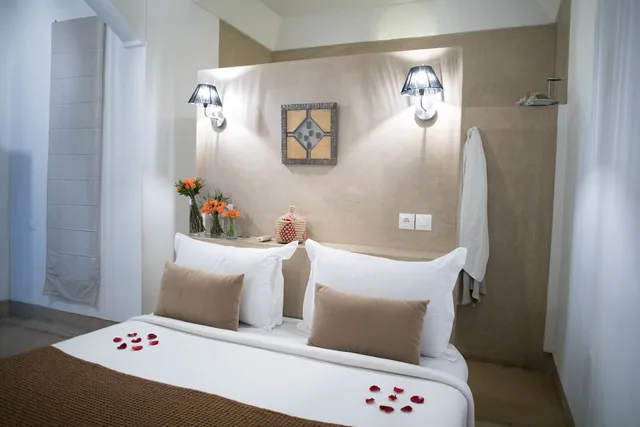 شاليه سوبيريور بسرير كينج، RIAD DAR MORE 4/6