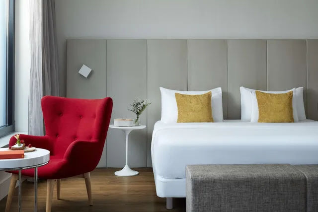 غرفة بريميوم بسريرين منفصلين مع سرير إضافي، Avani Frankfurt City Hotel 2/3