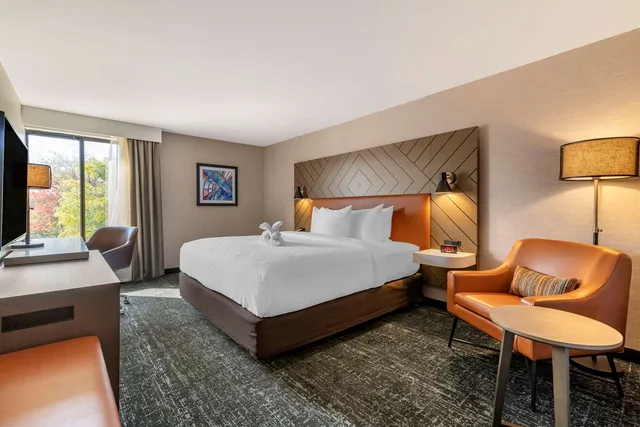 غرفة بسرير كينج، Clarion Inn Nashua, NH 4/6