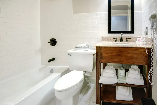 جناح بسرير كينج، Ramada By Wyndham Metairie New Orleans Airport 5/5