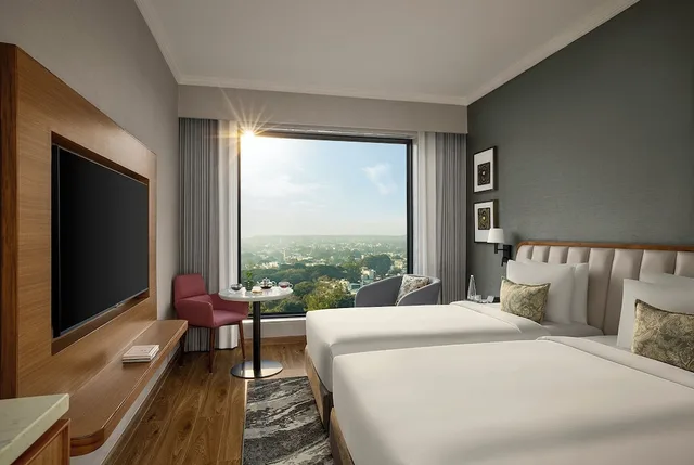 غرفة بزنس بسريرين منفصلين، Hyatt Place Bhopal 1/3
