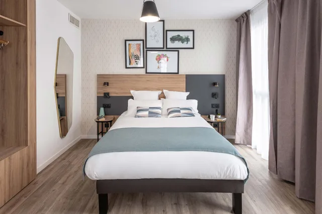 1 Bedroom, Apartment, Double Bed, Sofa, Appart City Collection SaintGermain en Laye 2/2